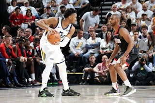 喜忧参半！广东新外援奎恩首秀狂砍27分8板4助攻 力劈篮筐但三分球失准