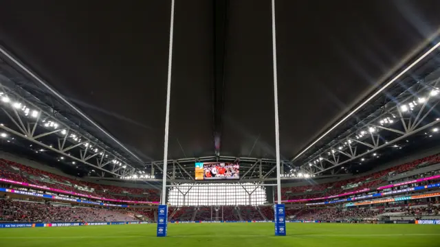 黄希扬：冲超后一直处于兴奋激动状态，身体允许的话会继续踢